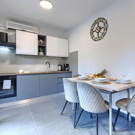Gordana-3 By Interhome *